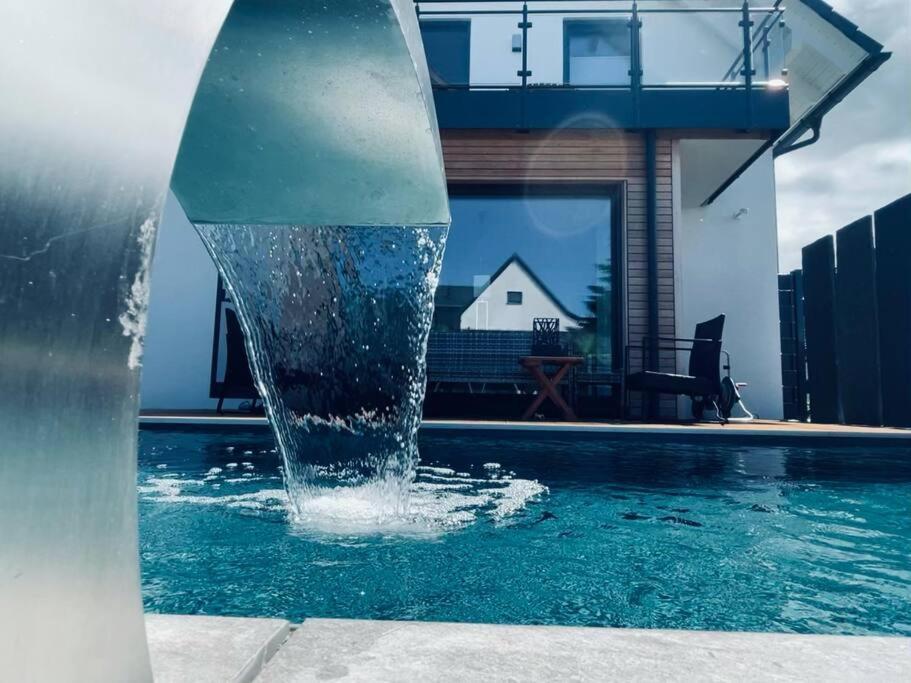 Villa Dreamy Vibes Mit Privatem Pool & Rheinblick Niederkassel Exterior photo