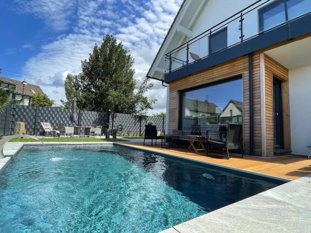 Villa Dreamy Vibes Mit Privatem Pool & Rheinblick Niederkassel Exterior photo